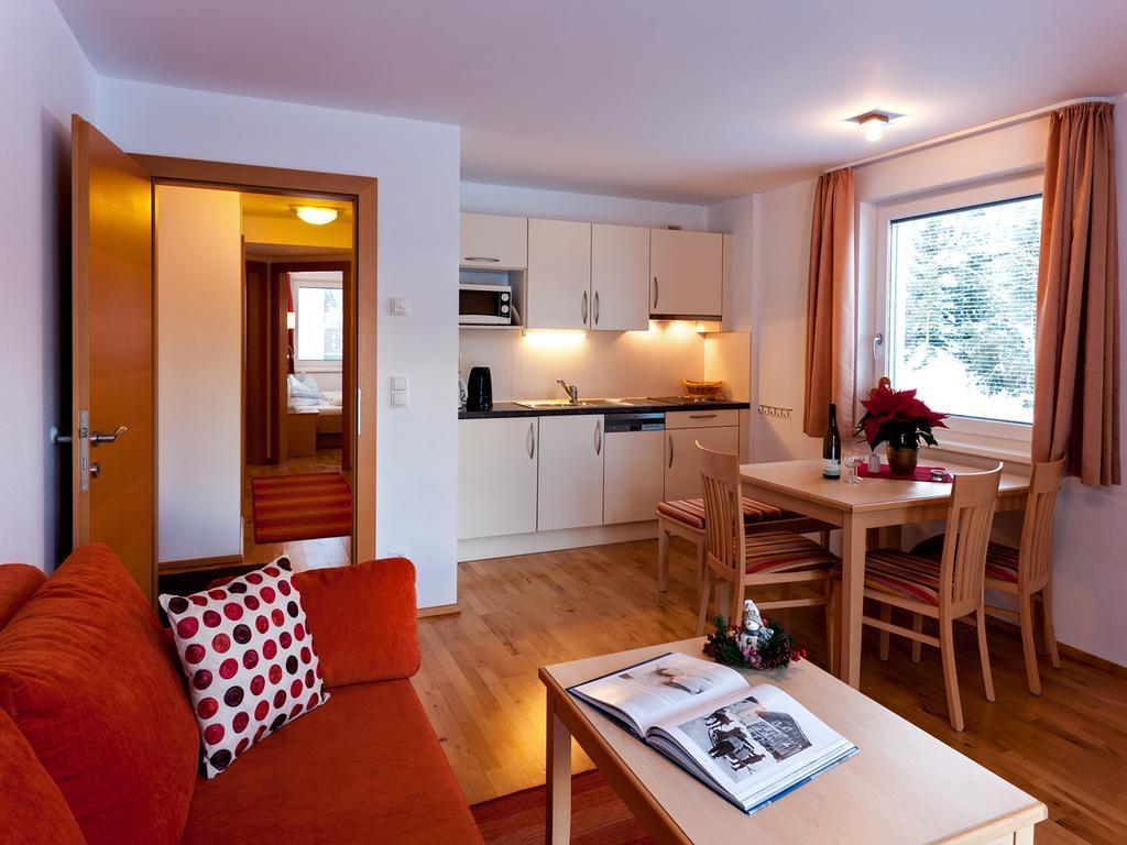 Ferienwohnung Haus Sebastian Lech am Arlberg Zimmer foto