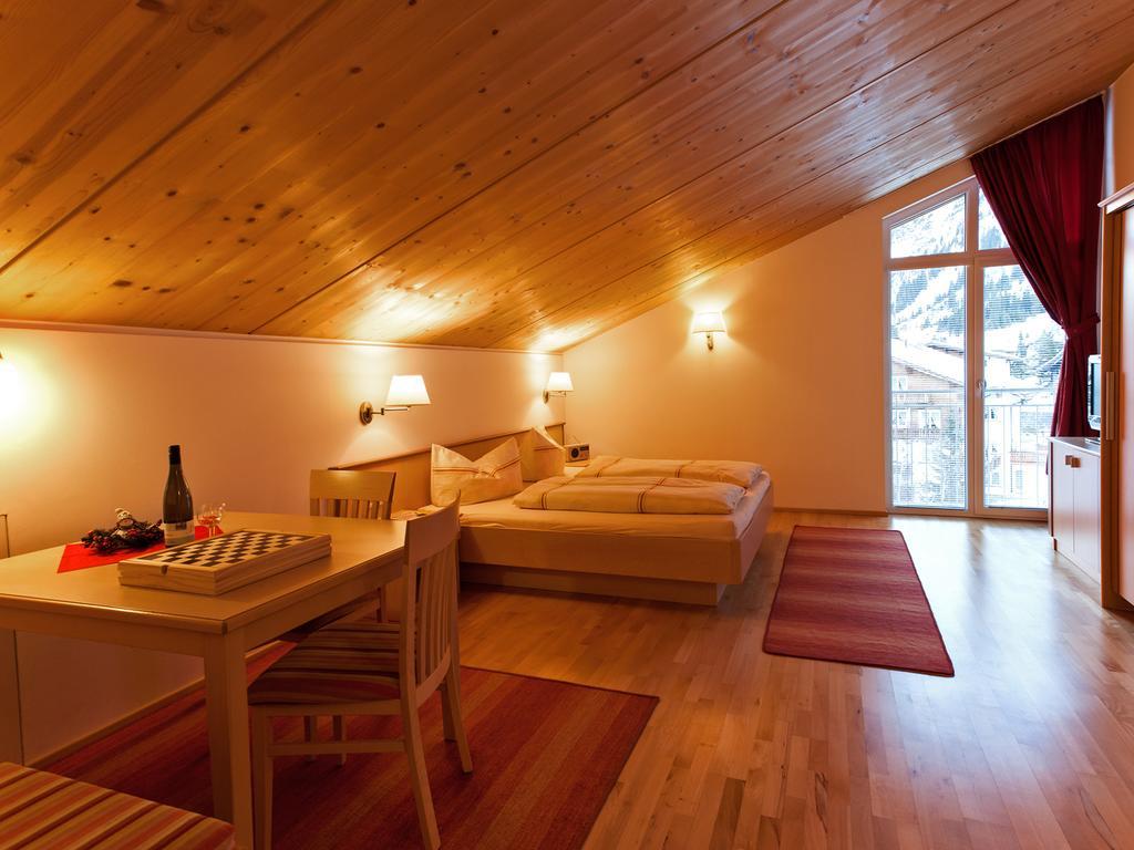 Ferienwohnung Haus Sebastian Lech am Arlberg Zimmer foto