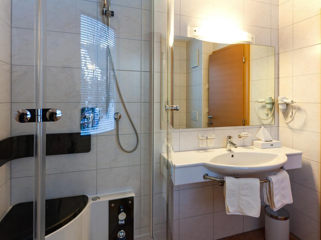 Ferienwohnung Haus Sebastian Lech am Arlberg Zimmer foto